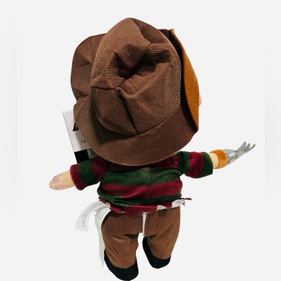A Nightmare On Elm Street Freddy Krueger Waddler Animated Walking Talking Plush - Picture 5 of 8